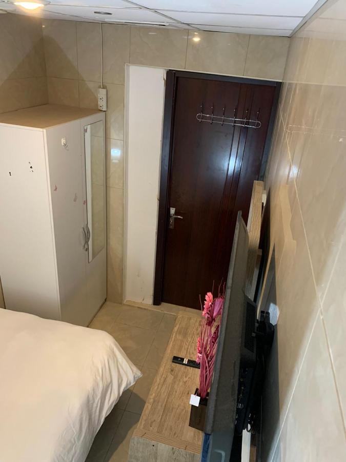 Small Budget Rooms For 'Girls' Only In Dubai, Marina エクステリア 写真