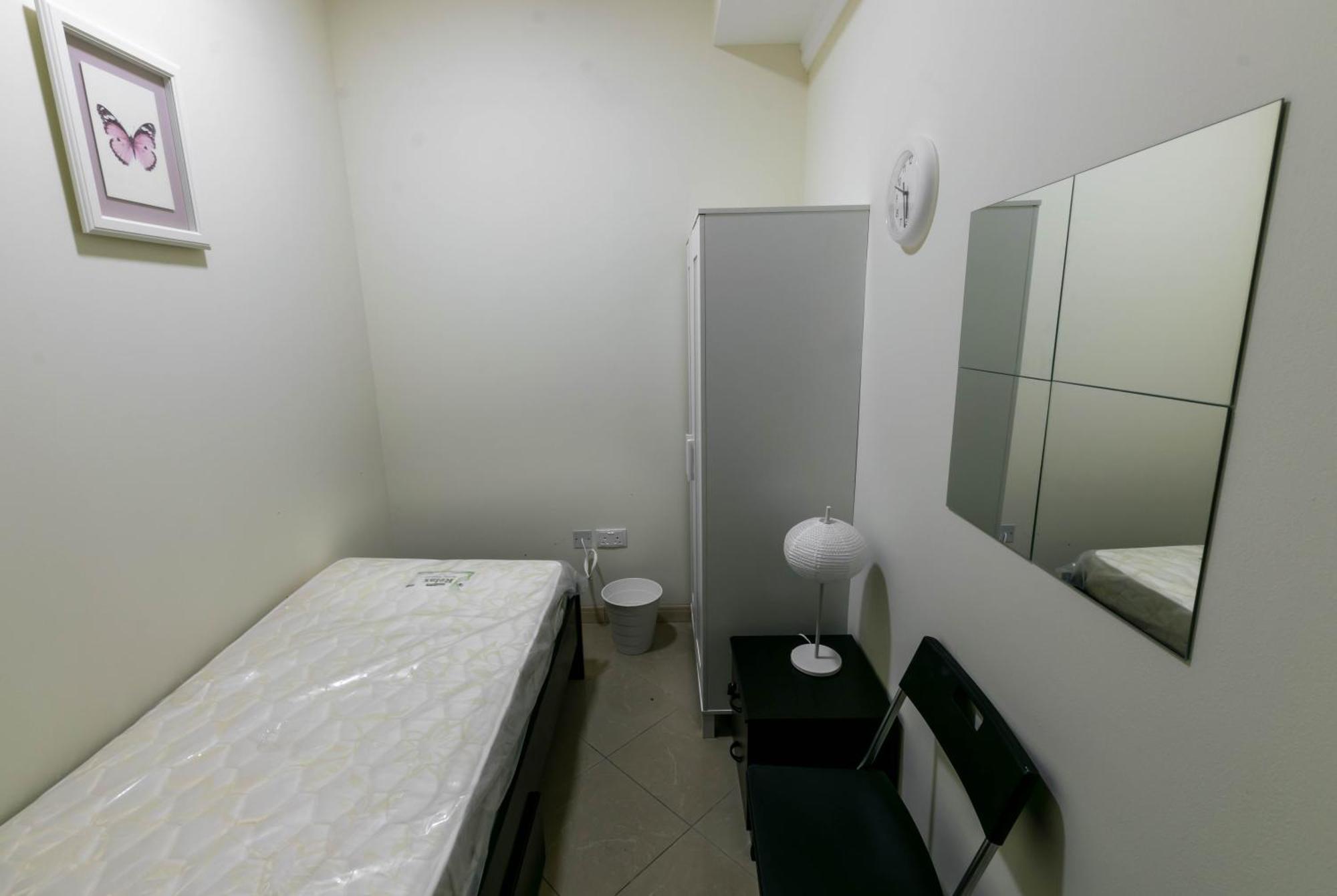 Small Budget Rooms For 'Girls' Only In Dubai, Marina エクステリア 写真
