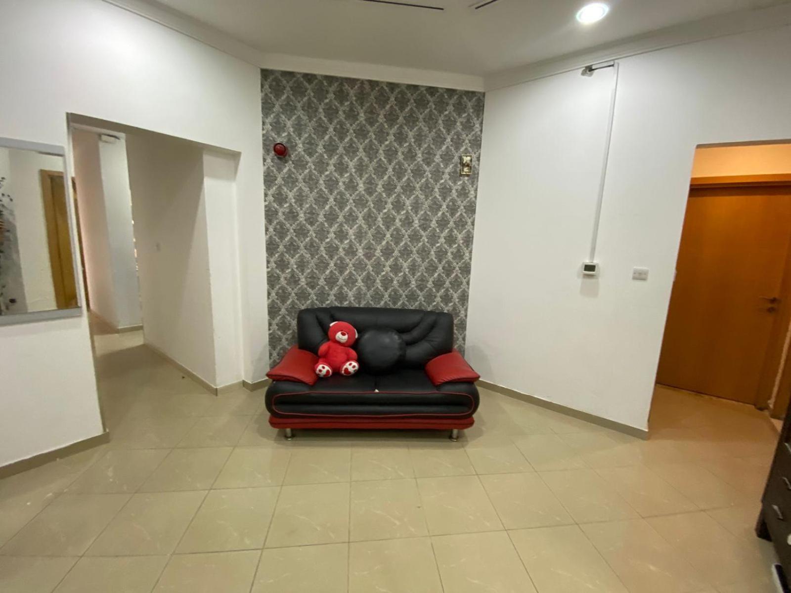 Small Budget Rooms For 'Girls' Only In Dubai, Marina エクステリア 写真