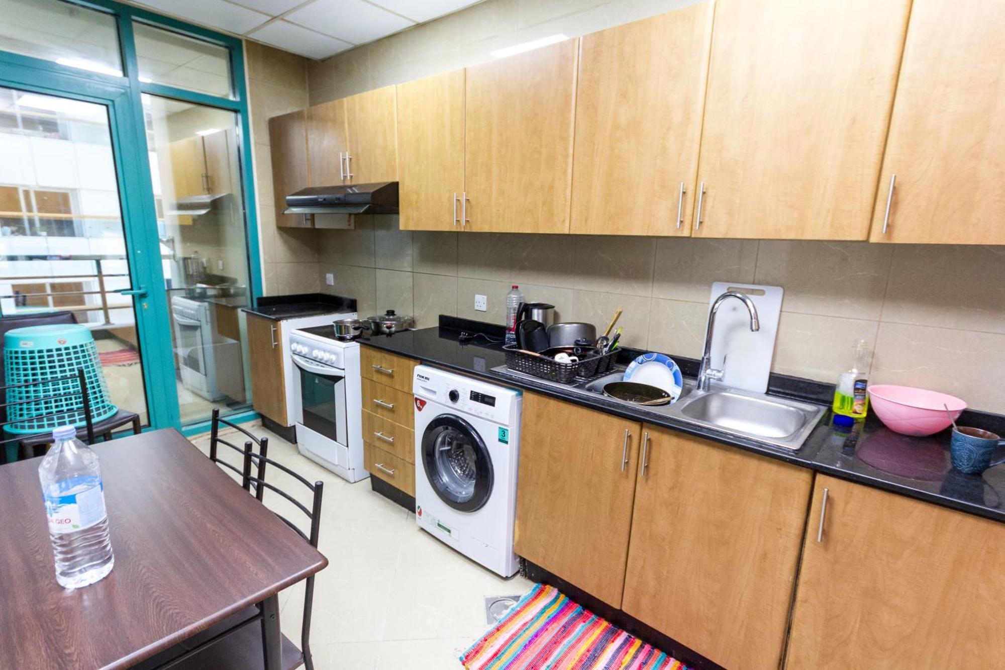 Small Budget Rooms For 'Girls' Only In Dubai, Marina エクステリア 写真